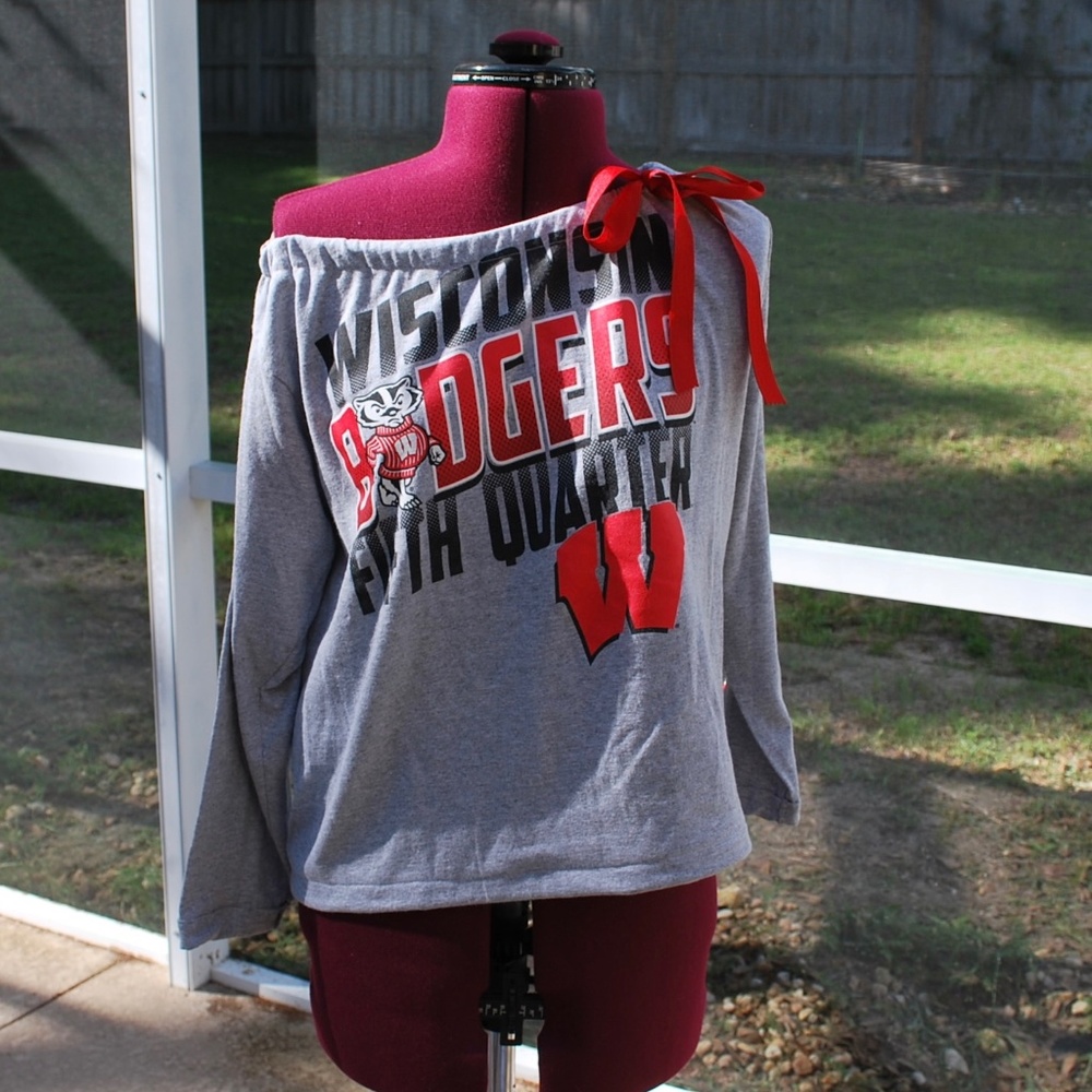 Wisconsin Badgers Long Sleeve Off One Shoulder T-Shirt Top M/L